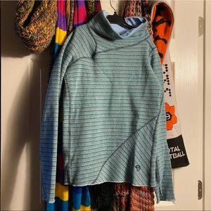 Like new wool mountain hardwear sweater baselayer. Very warm, patchwork style